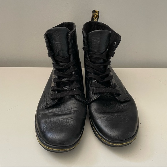 Dr. Martens Women's Leyton Leather Lace Up Boots Size 6 - Picture 3 of 7